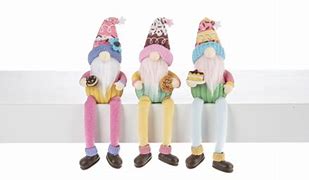Sweet Celebrations Gnome Shelfsitters
